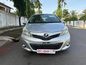 Toyota Vitz 1.3 AWD 5dr 2012 Silver