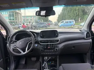 Hyundai Tucson SE 2021 Gray
