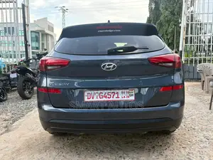 Hyundai Tucson SE 2021 Gray
