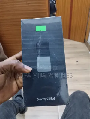 New Samsung Galaxy Z Flip5 512 GB Silver