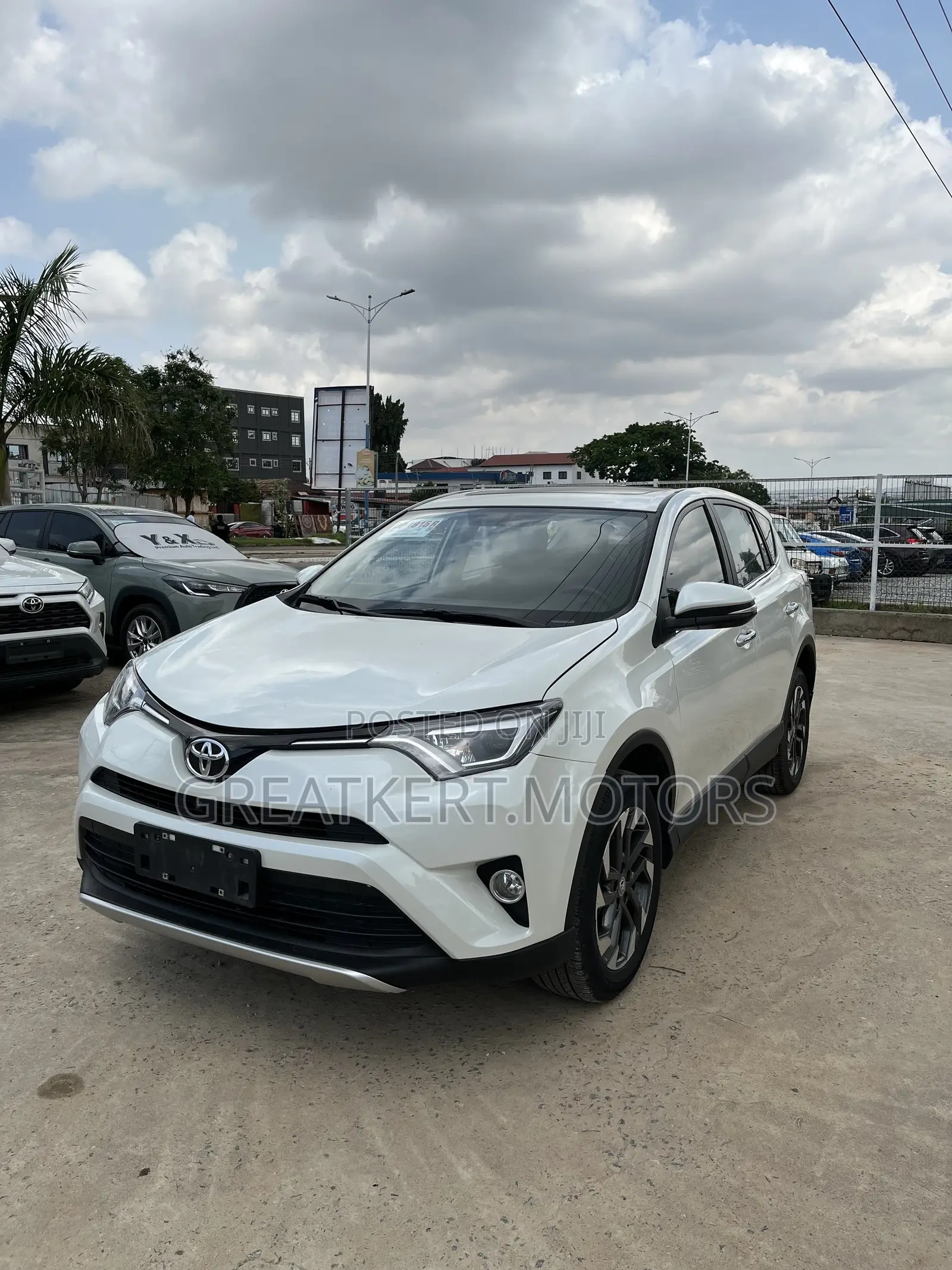 Toyota RAV4 SE AWD (2.5L 4cyl 6A) 2016 White