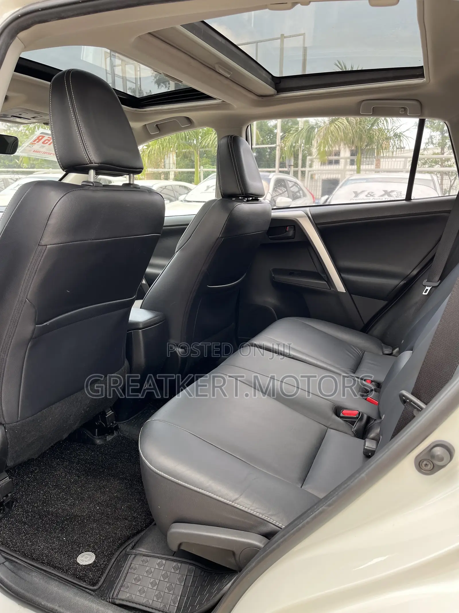 Toyota RAV4 SE AWD (2.5L 4cyl 6A) 2016 White