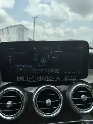 Mercedes-Benz C300 2019 Blue