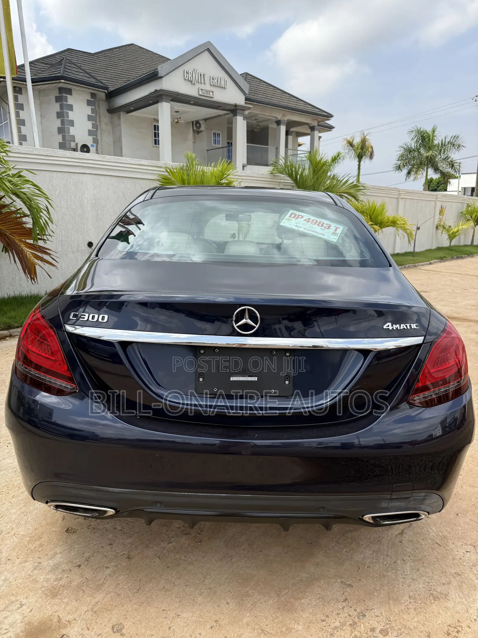 Mercedes-Benz C300 2019 Blue