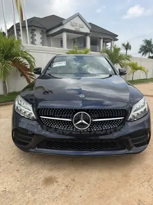 Mercedes-Benz C300 2019 Blue