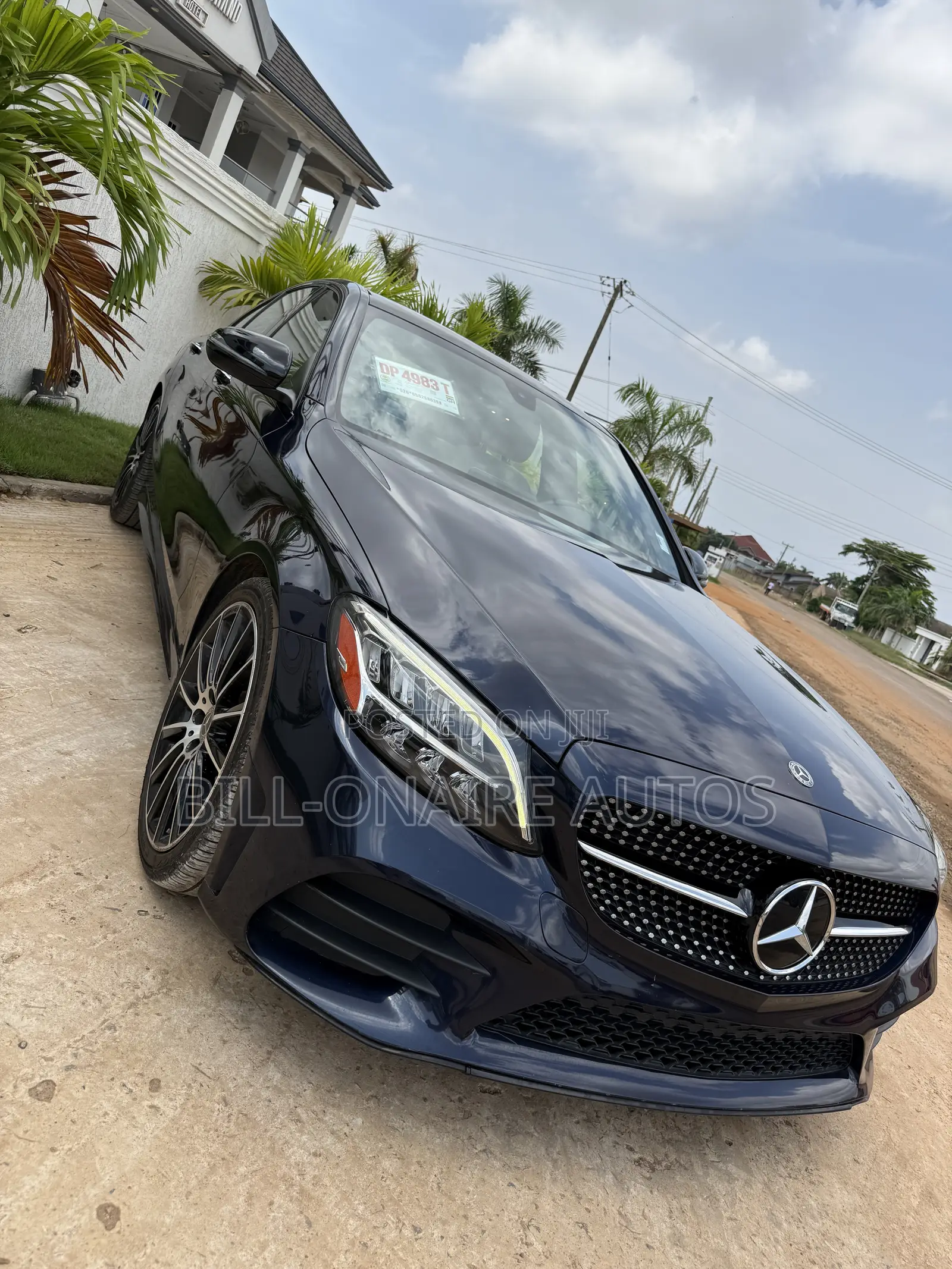 Mercedes-Benz C300 2019 Blue