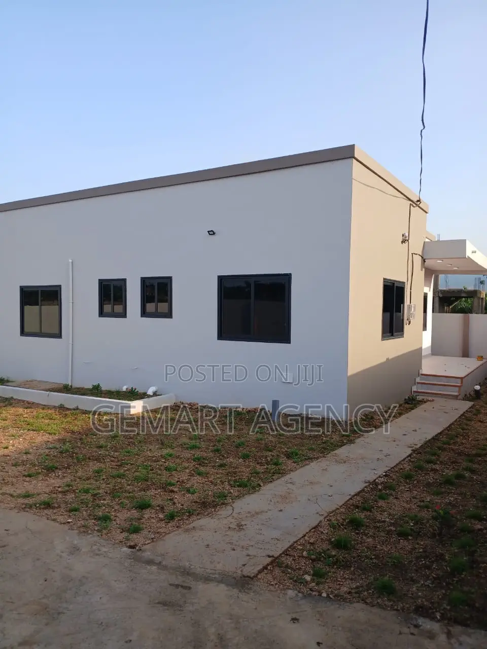 3bdrm House in Kuntunse, Accra Metropolitan for sale