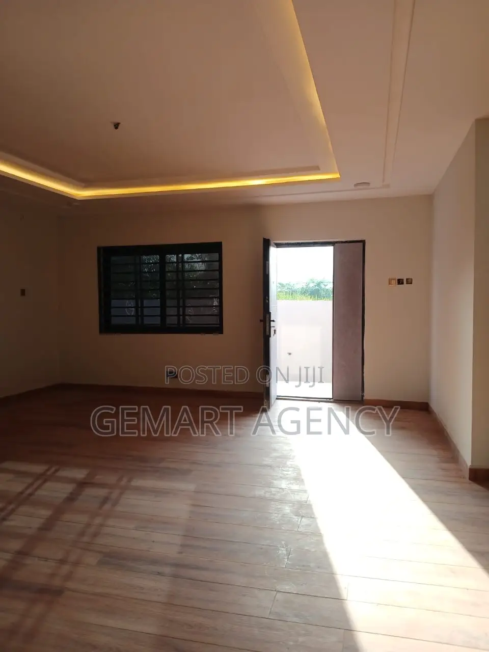 3bdrm House in Kuntunse, Accra Metropolitan for sale