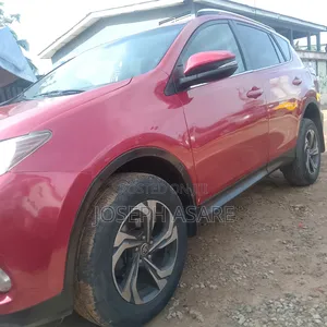 Toyota RAV4 LE 4dr SUV (2.5L 4cyl 6A) 2015 Red