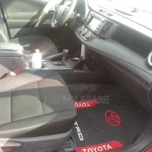 Toyota RAV4 LE 4dr SUV (2.5L 4cyl 6A) 2015 Red