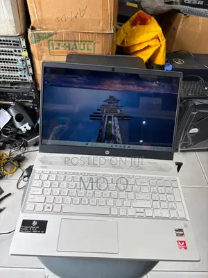 Laptop HP Pavilion 15 8GB AMD Ryzen 3 SSD 256GB
