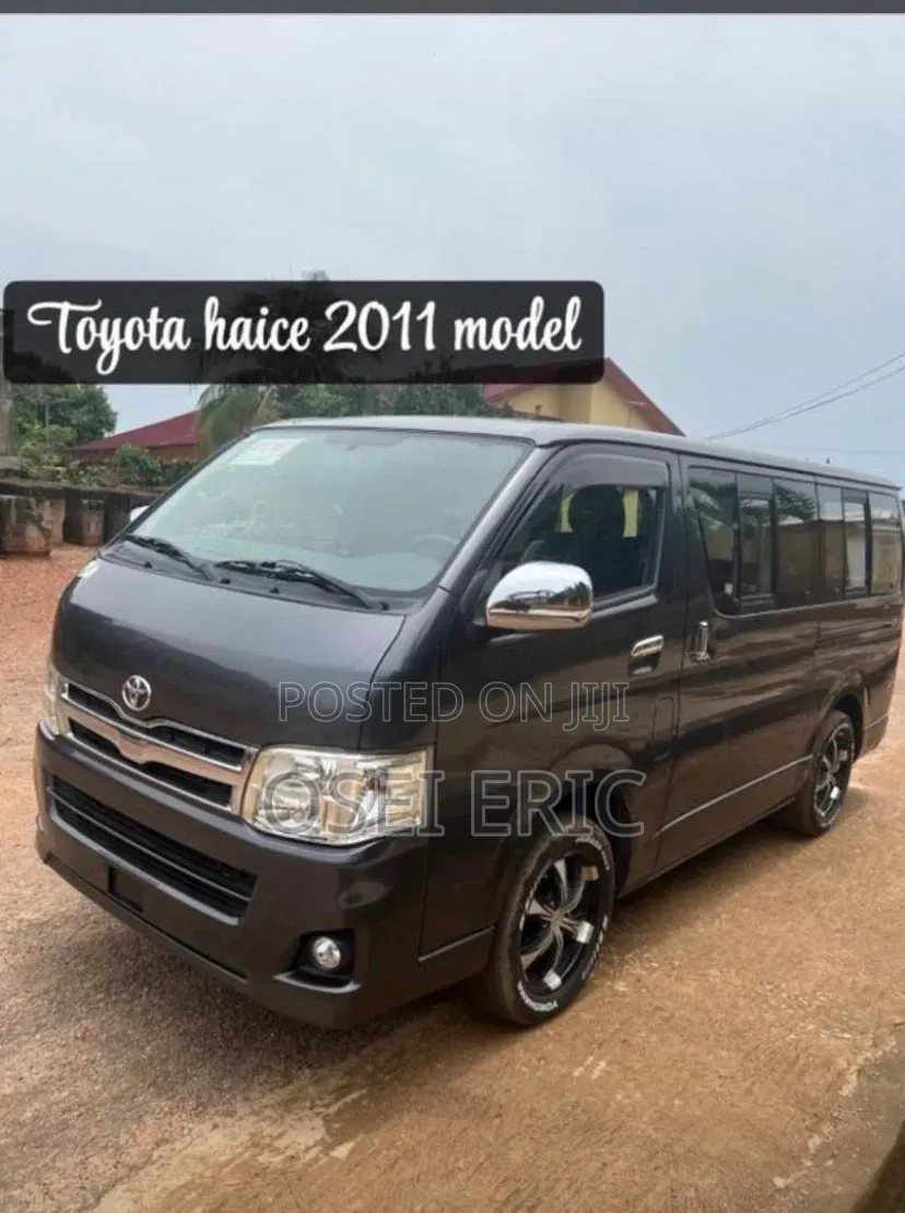Toyota HiAce 2011 Grey