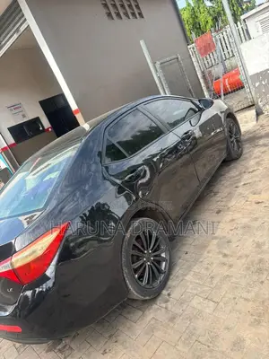 Toyota Corolla LE Eco 4dr Sedan (1.8L 4cyl CVT) 2015 Black