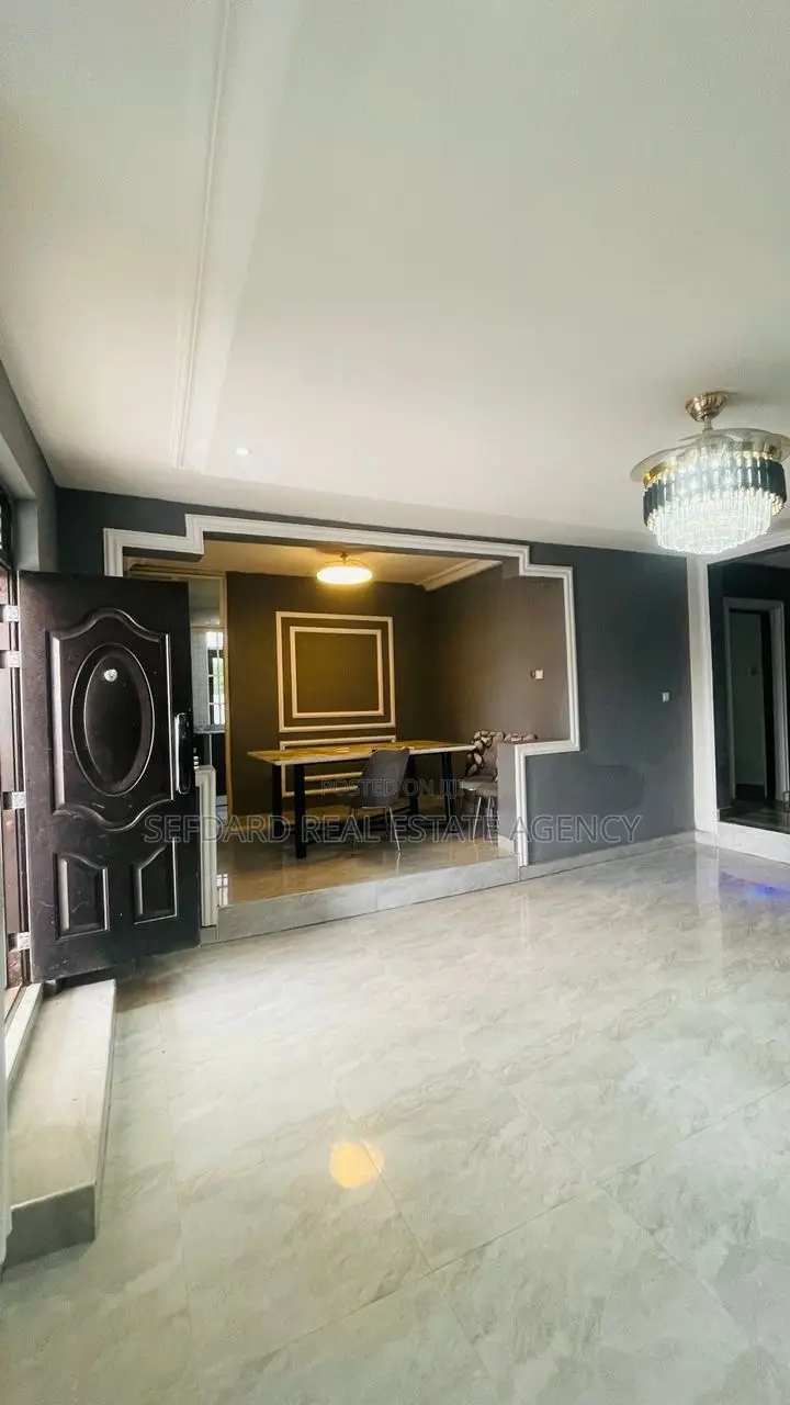 Furnished 6bdrm Duplex in Sefdard Properties, Ablekuma for sale