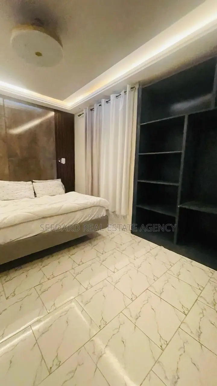 Furnished 6bdrm Duplex in Sefdard Properties, Ablekuma for sale