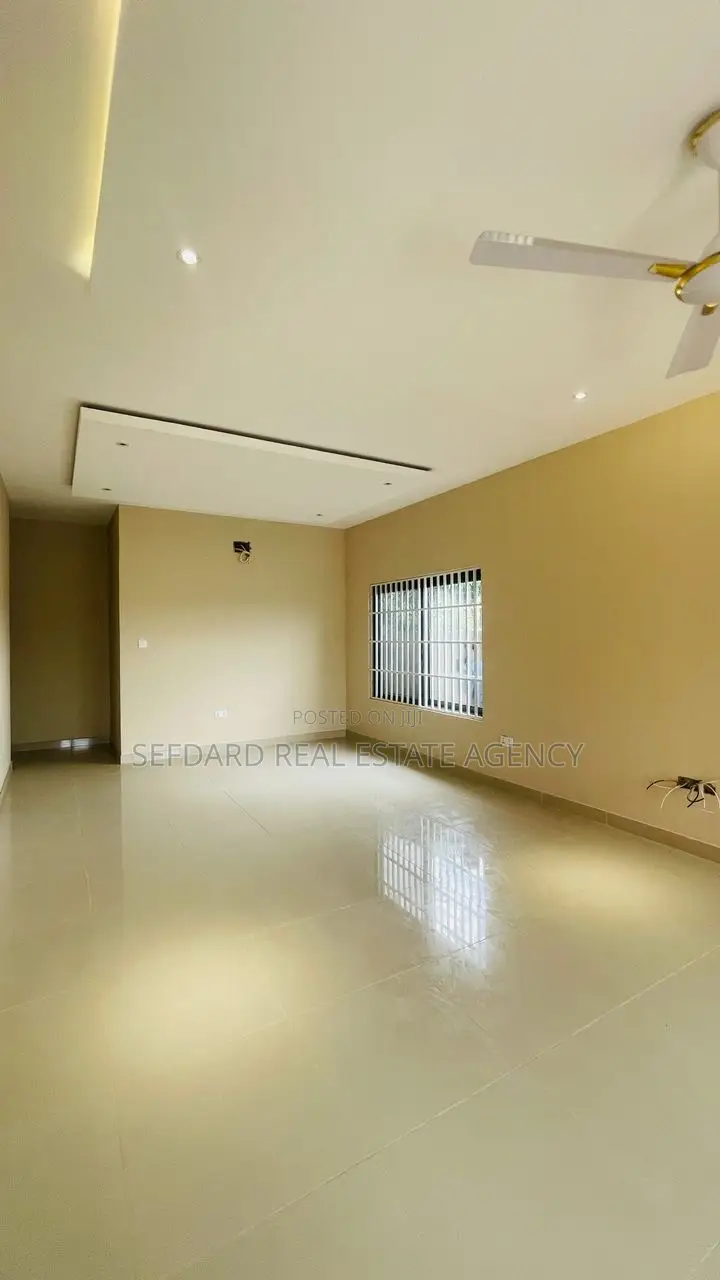 3bdrm House in Sefdard Properties, Pokuase for sale