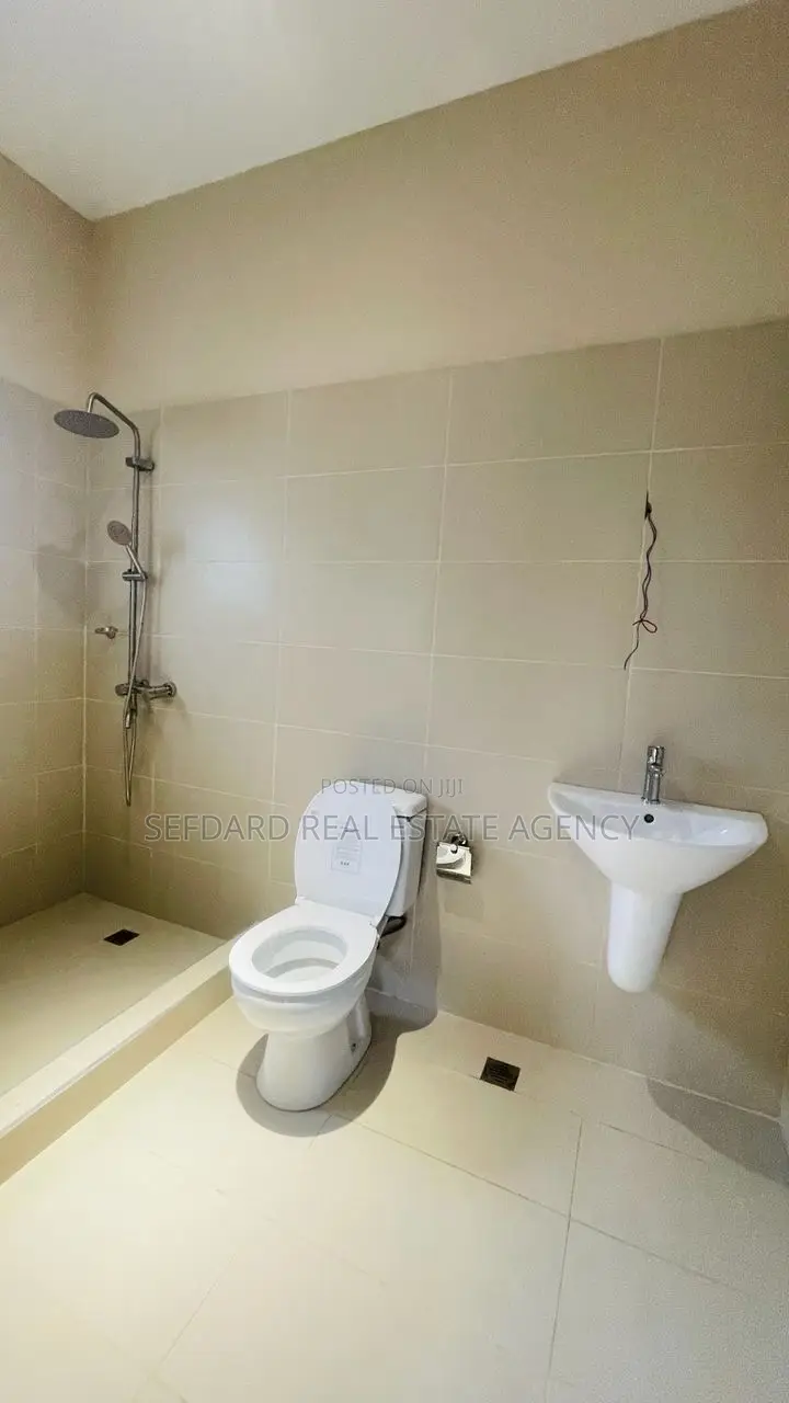 3bdrm House in Sefdard Properties, Pokuase for sale