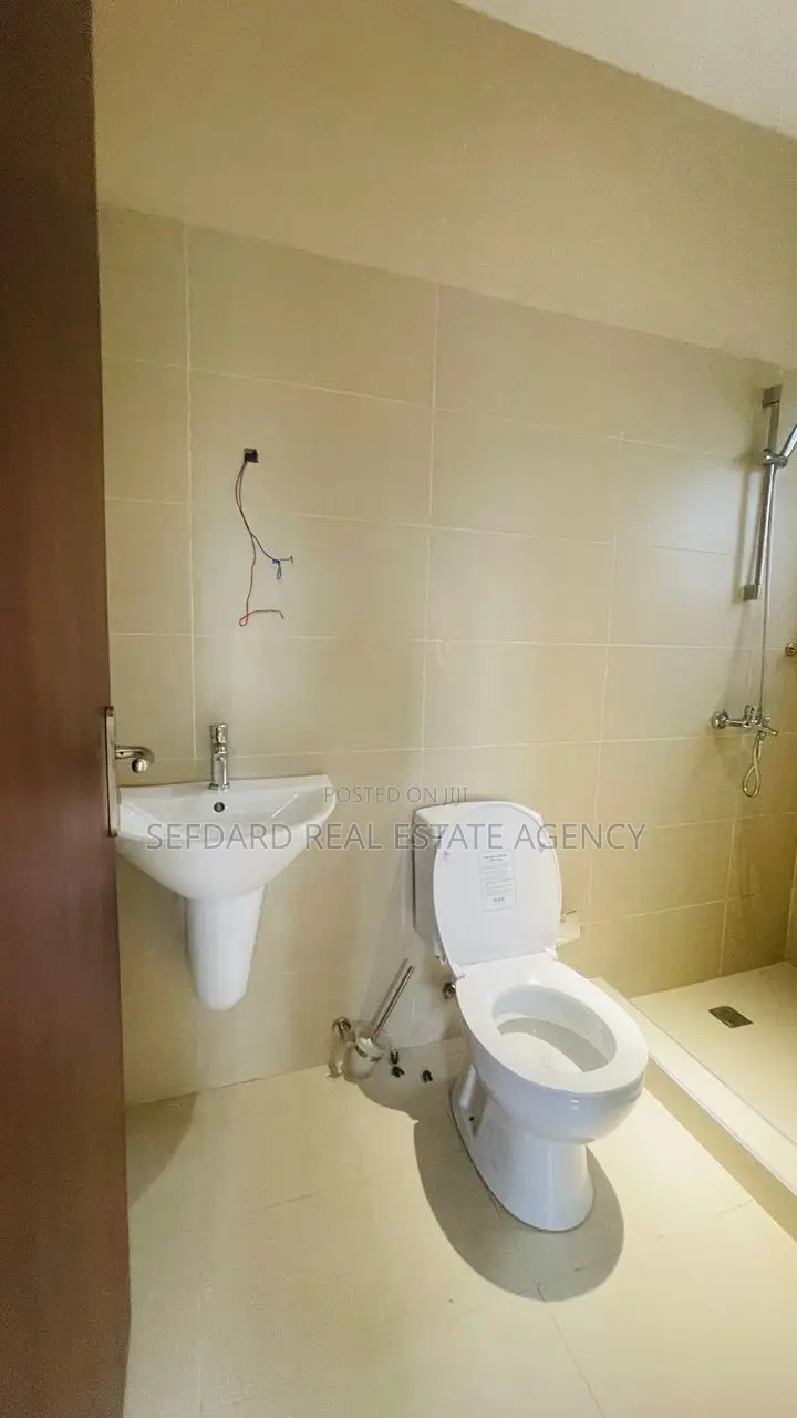 3bdrm House in Sefdard Properties, Pokuase for sale