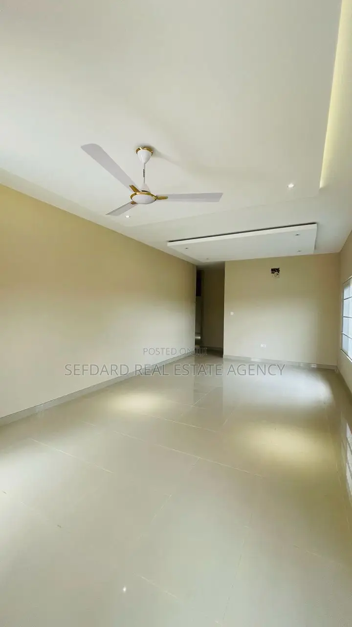 3bdrm House in Sefdard Properties, Pokuase for sale