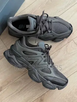 New Balance 9060 ‘Monochromatic Dark Gray Mesh’