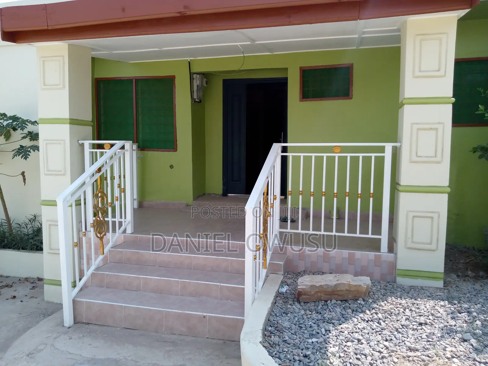 3bdrm Apartment in School Junction for rent