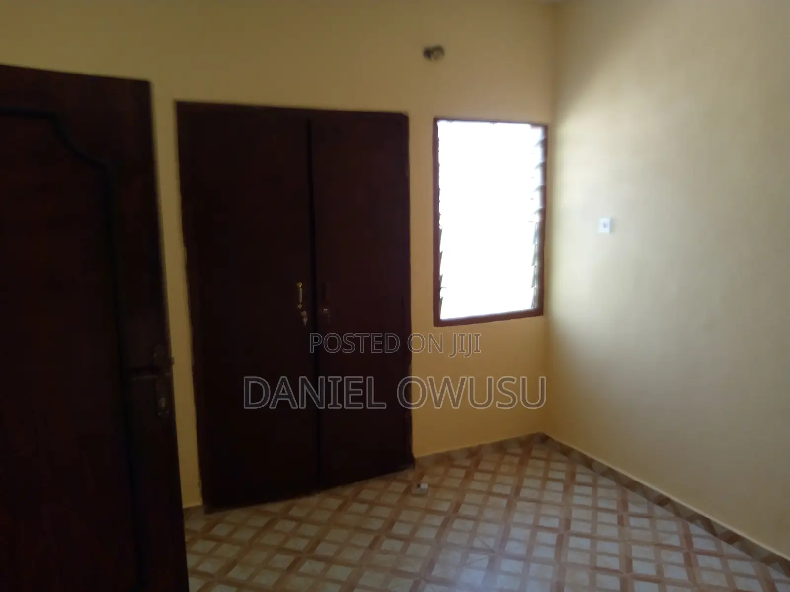 3bdrm Apartment in School Junction for rent