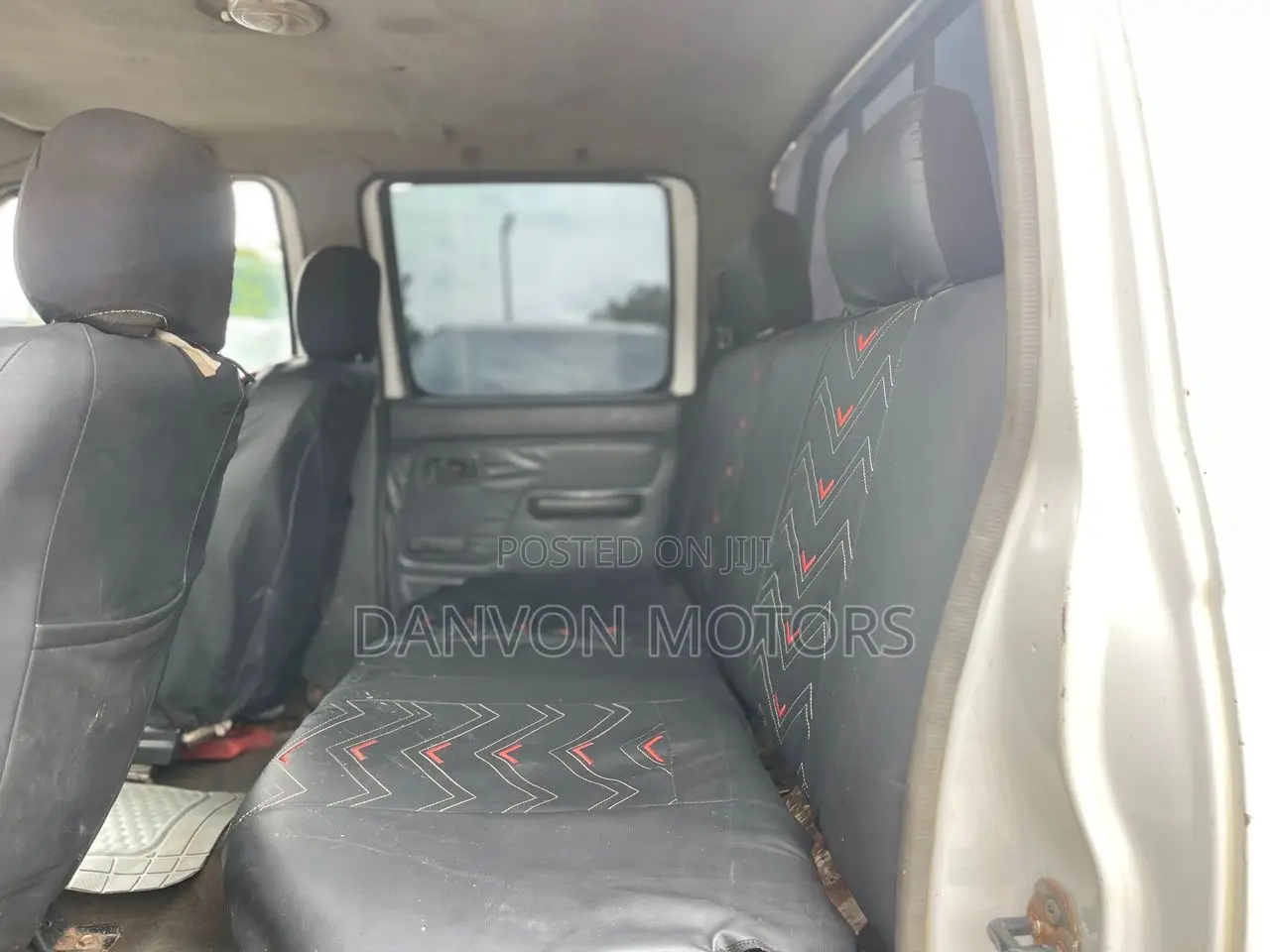 Nissan Hardbody 2014 White