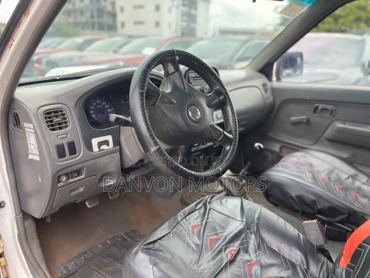 Nissan Hardbody 2014 White