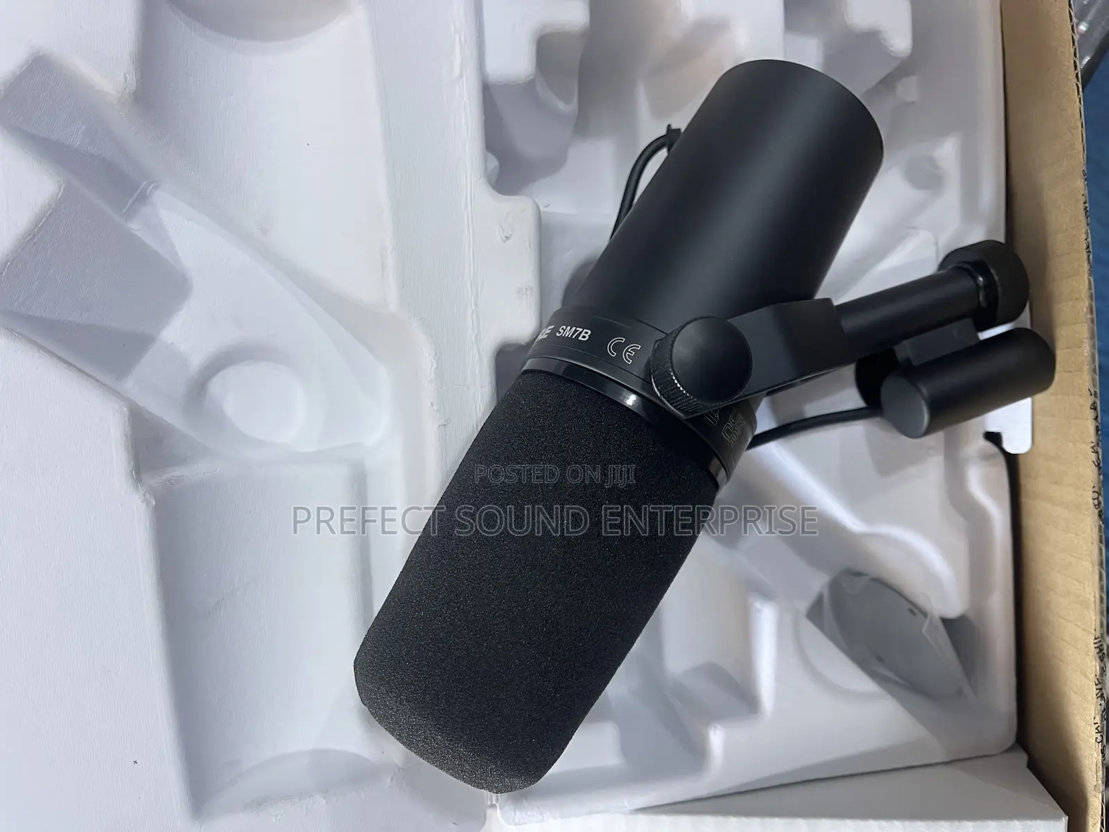 Shure Sm7b Broadcast Recording Microphone