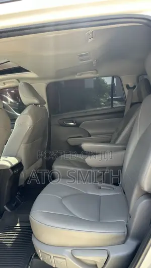 Toyota Highlander 2022 White