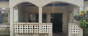 Uncompleted Three Bedroom Self-Contain for Sale in Sunyani Yahima