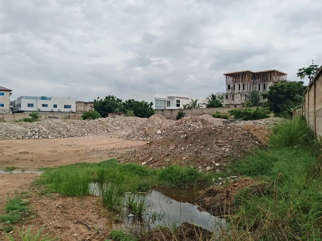 Plots for Sale Inside Tse Addo a Total of Seven and a Half Plots