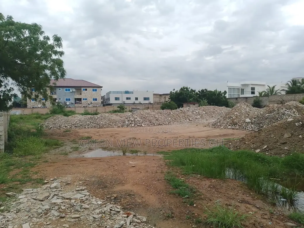 Plots for Sale Inside Tse Addo a Total of Seven and a Half Plots