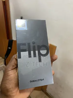 New Samsung Galaxy Z Flip4 256 GB Black