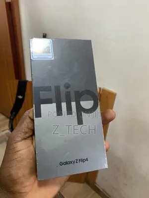 New Samsung Galaxy Z Flip4 256 GB Black
