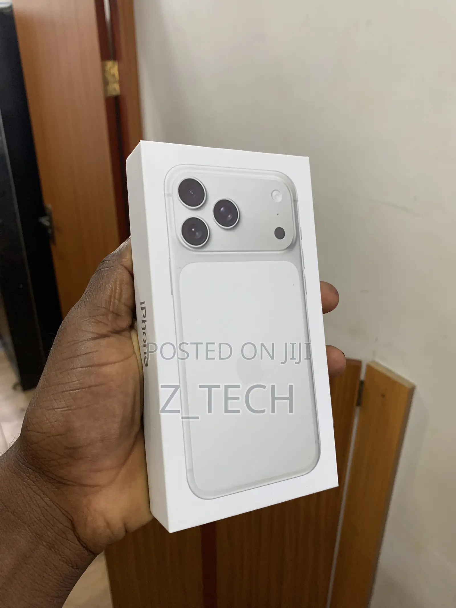 Apple iPhone XR 64 GB White