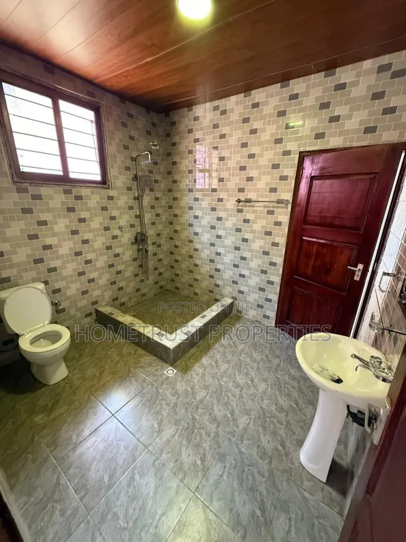 5bdrm House in Haatso Westland, Antis for rent