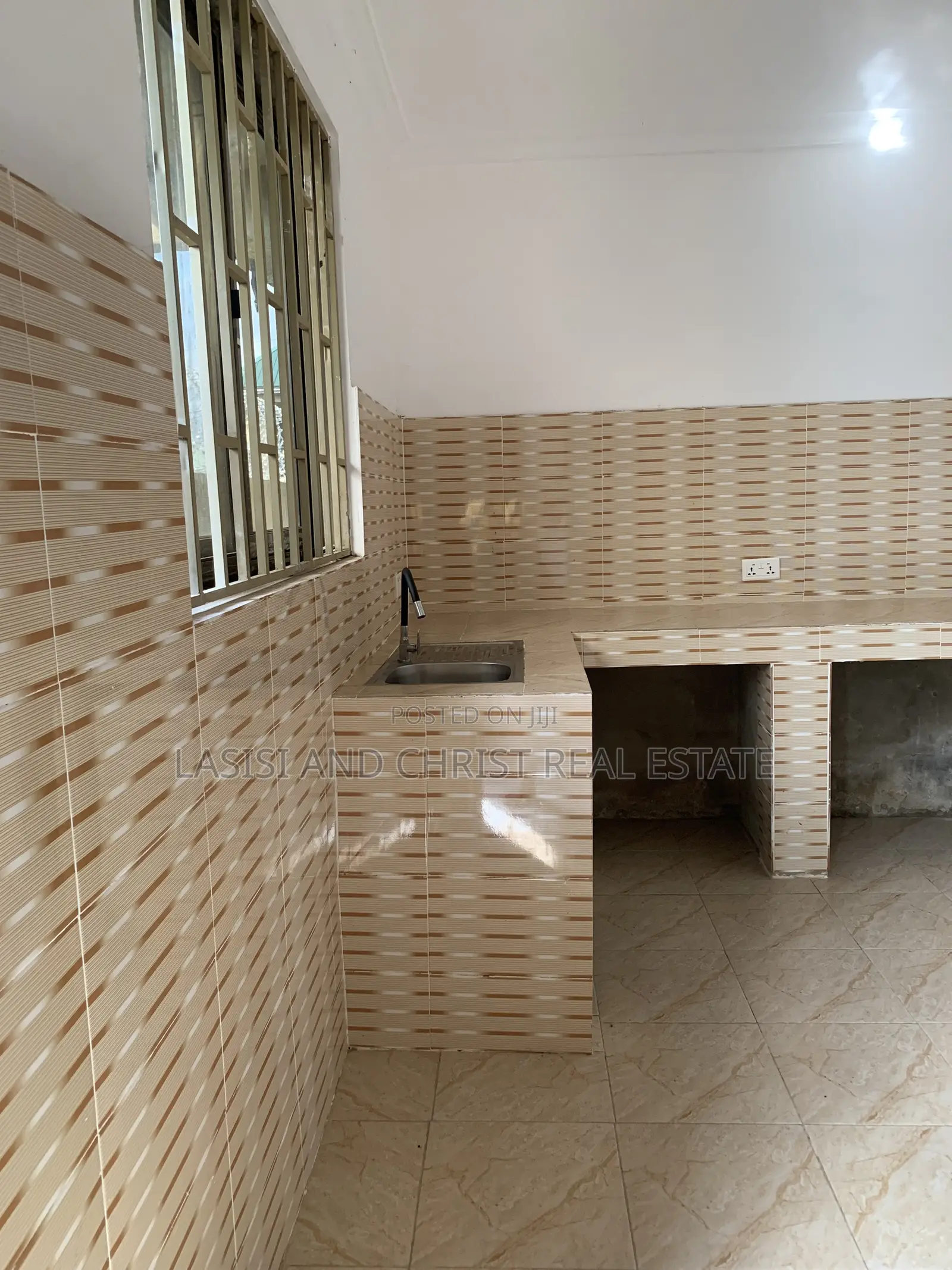 1bdrm Apartment in Lasisi And Christ, Amasaman for rent