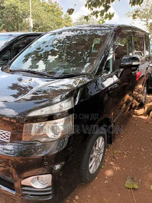 Toyota Voxy 2013 Black