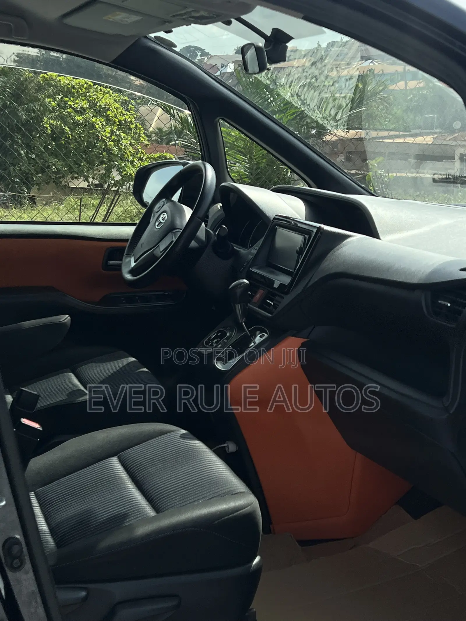 Toyota Voxy 2015 Black