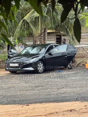 Hyundai Elantra Limited 2023 Black