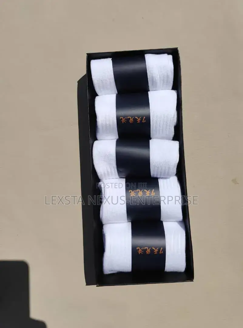 5 Socks in a Box (White)