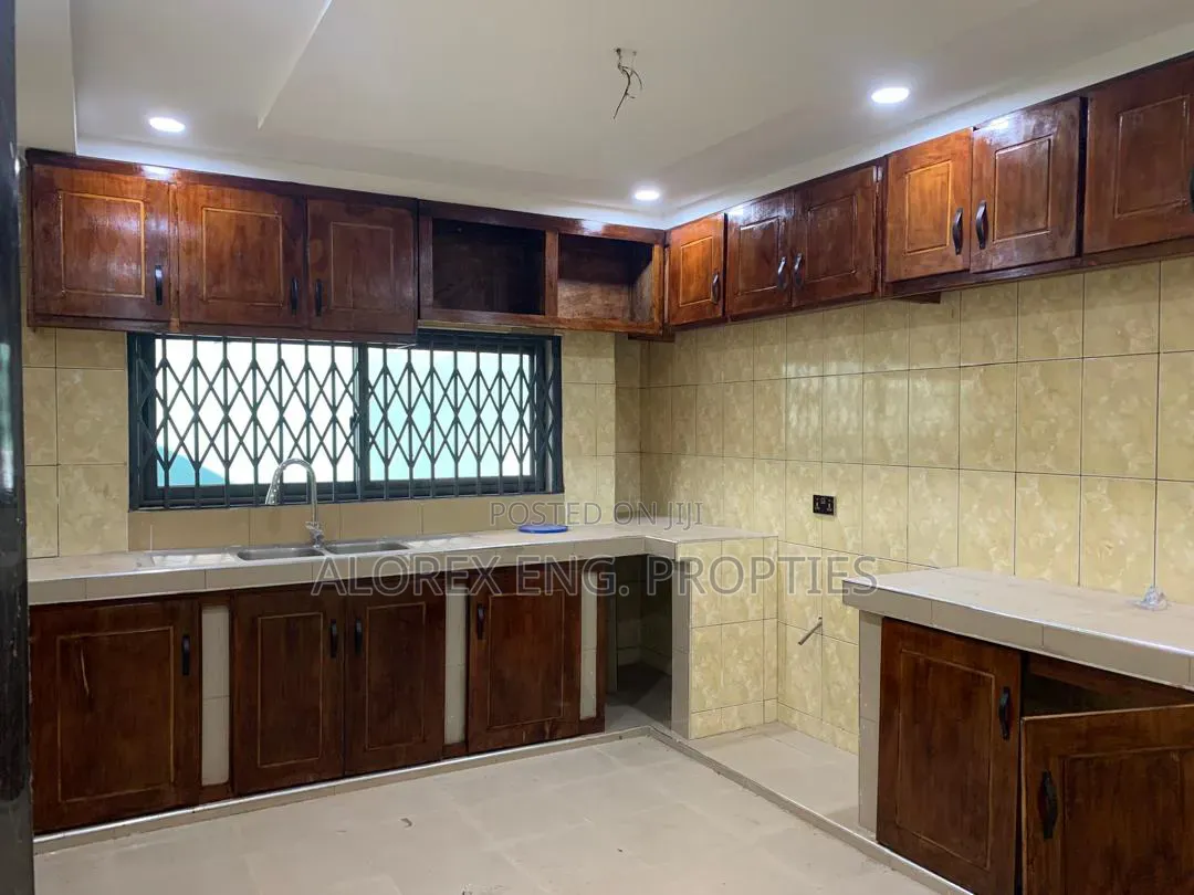 4bdrm House in Oyarifa, Ghana Flag for rent