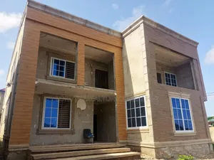 5bdrm House in Pokuase for sale