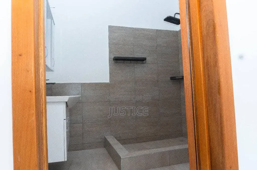 3bdrm House in Agbogba, Cemetery Area for sale