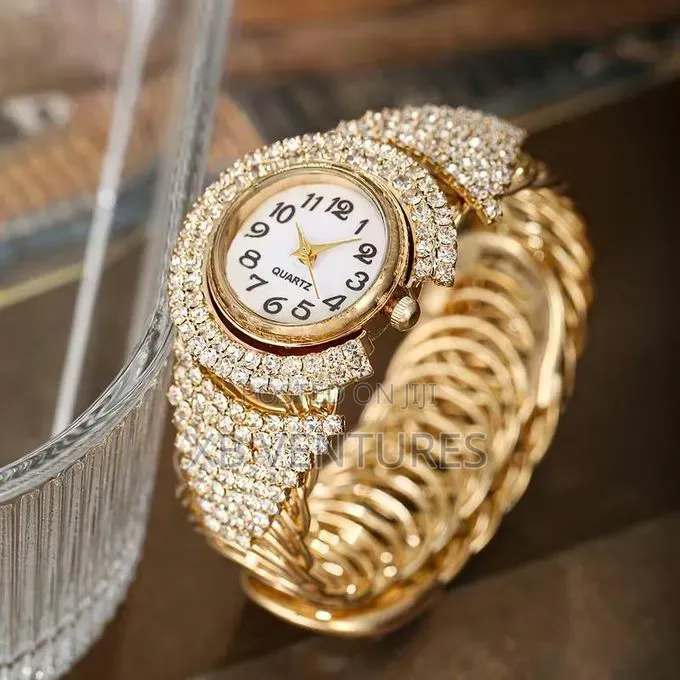 Luxury Wrist Watch With Bracelet, Casual Formal Wear