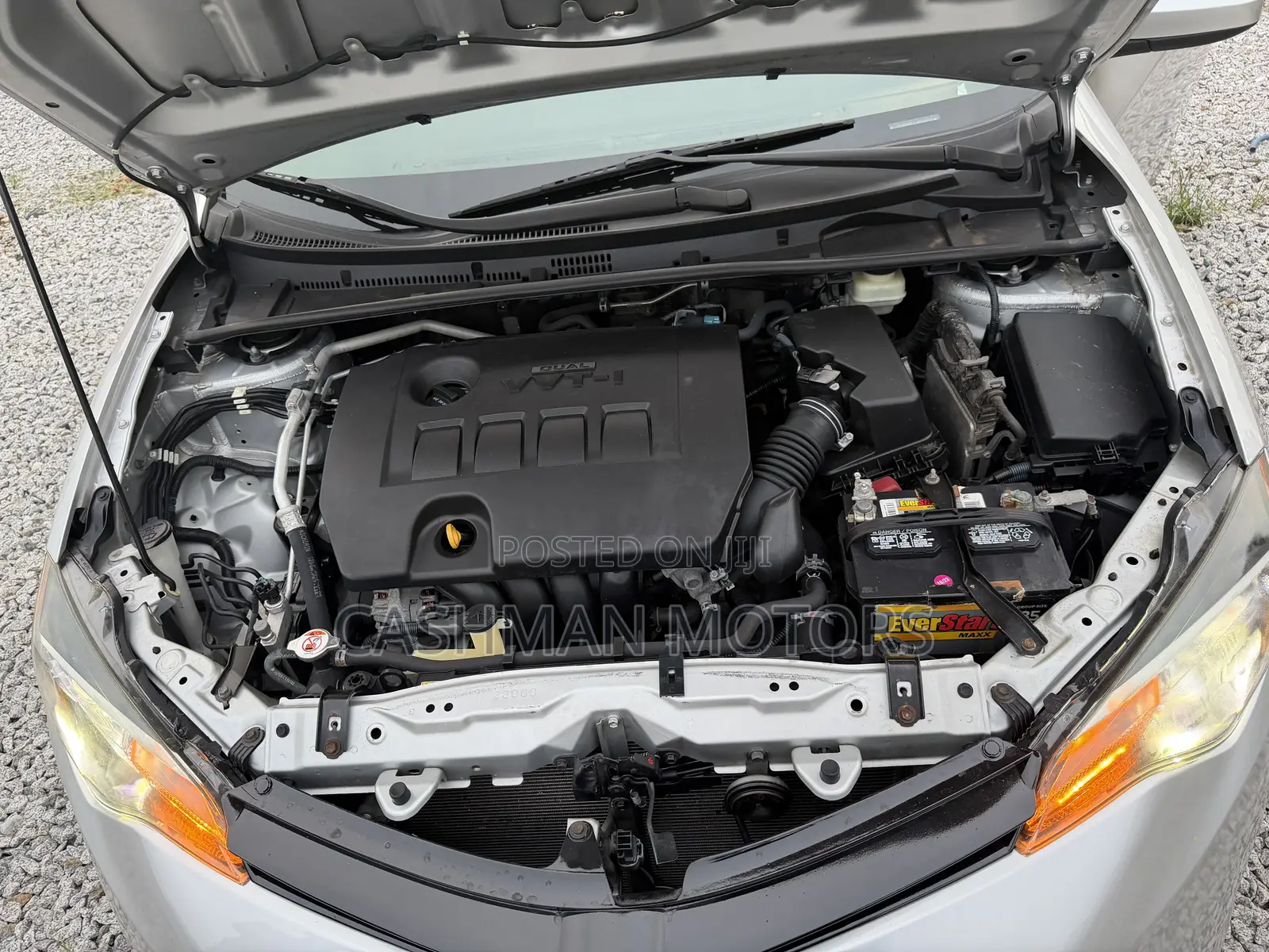 Toyota Corolla LE (1.8L 4cyl 2A) 2018 Silver
