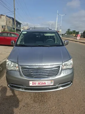Chrysler Town&Country 3.6 2WD 2016 Silver
