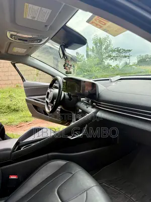 Hyundai Elantra Limited 2023 Black