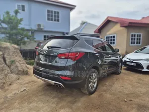 Hyundai Santa Fe 2014 Black